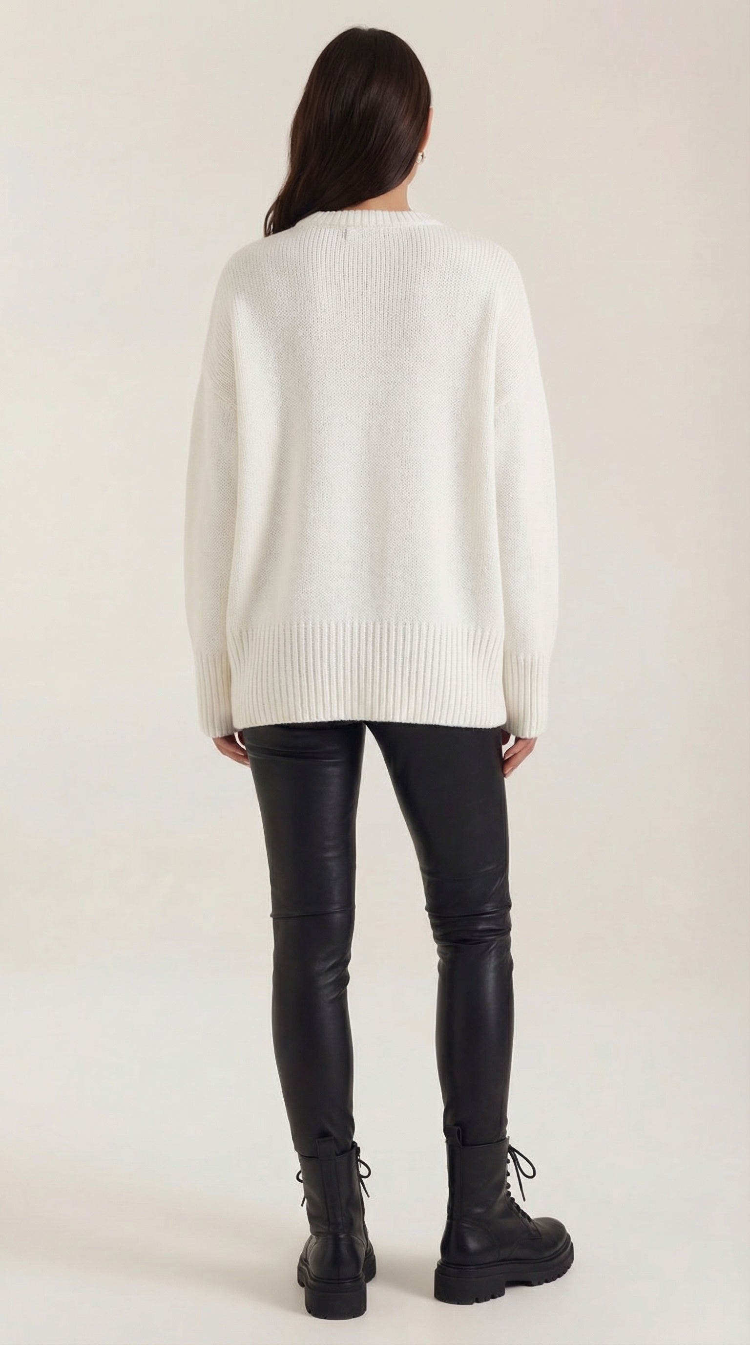 Connie Women's Crew Neck Oversized Knit Jumper with Ribbed Hem