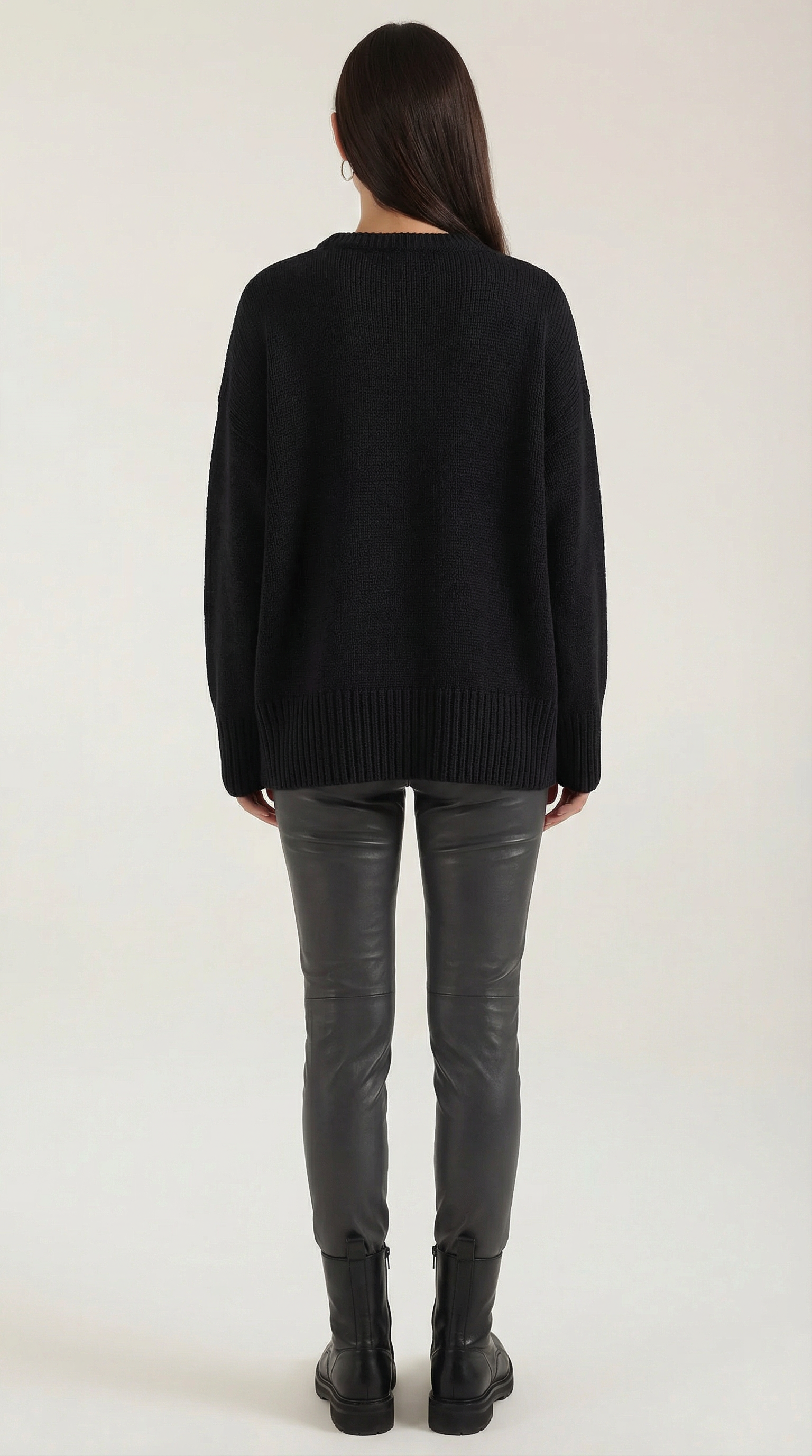 Connie Women's Crew Neck Oversized Knit Jumper with Ribbed Hem