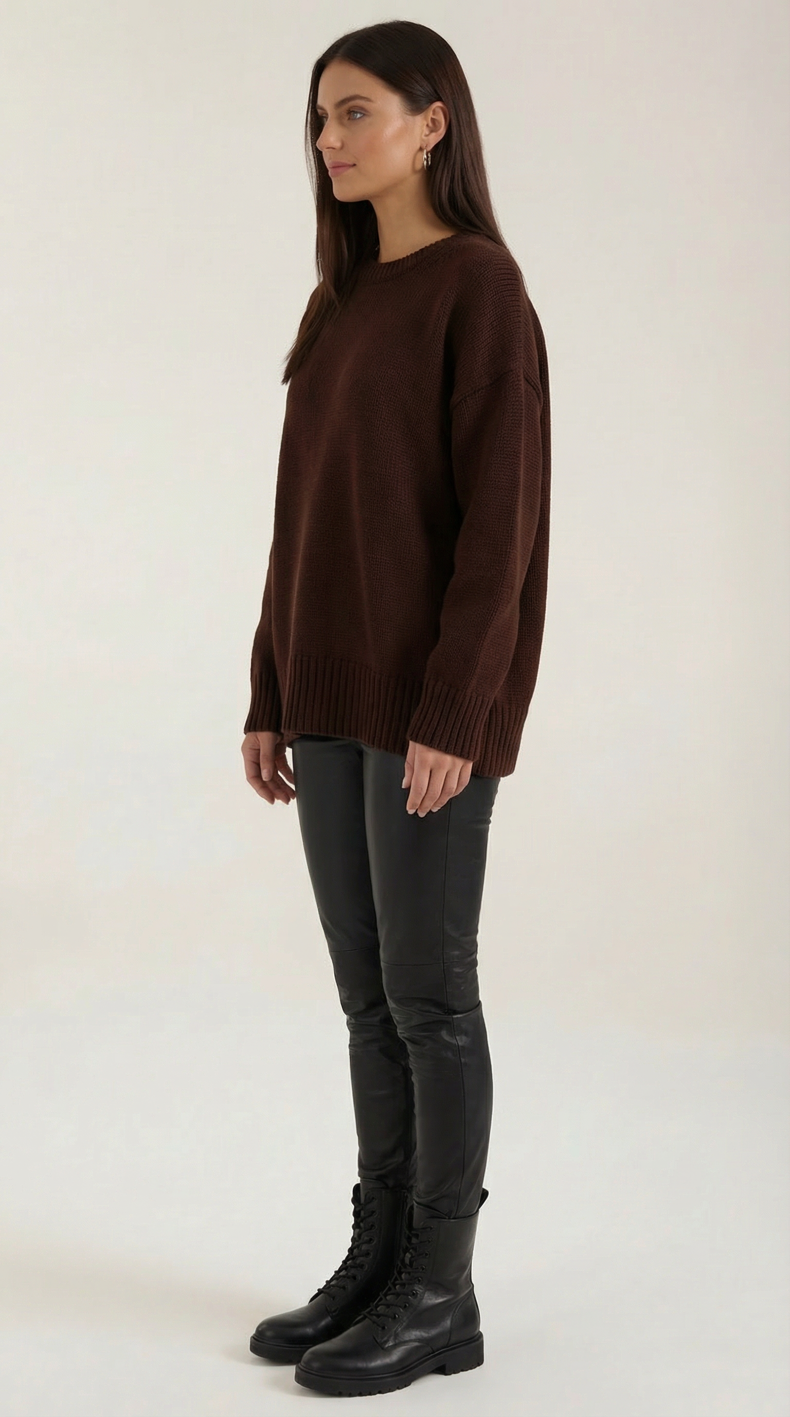 Connie Women's Crew Neck Oversized Knit Jumper with Ribbed Hem