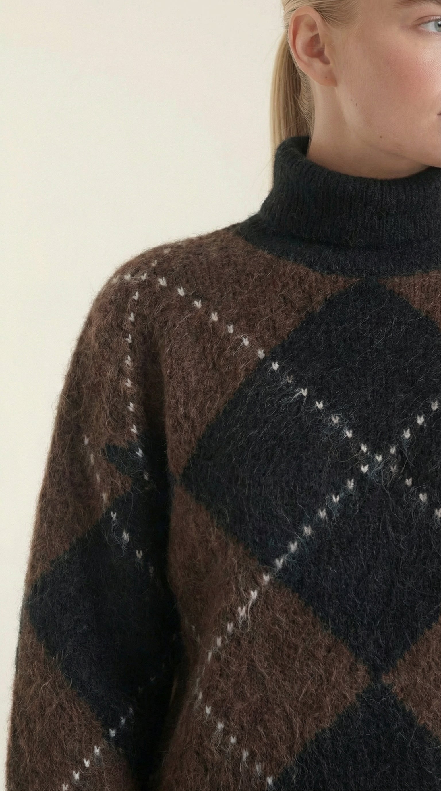 Kristen Women's Oversized Argyle Turtleneck Jumper