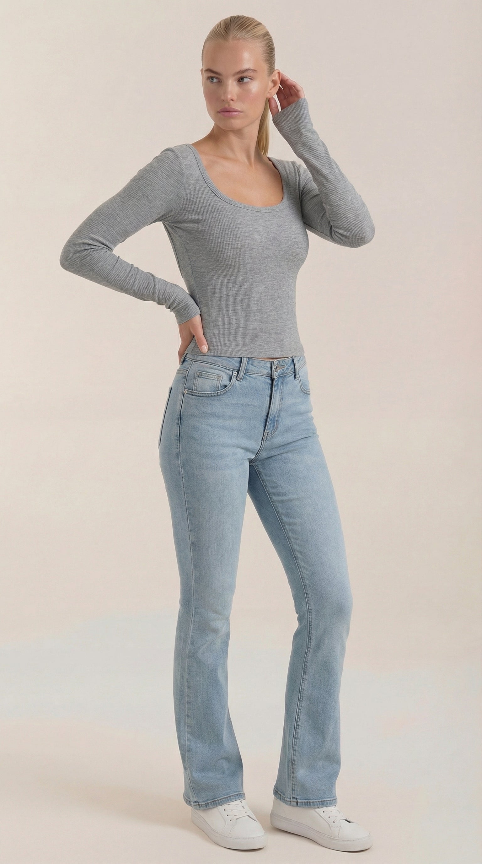 Marian Women's Scoop Neck Long Sleeve Stretch Top - Light Grey