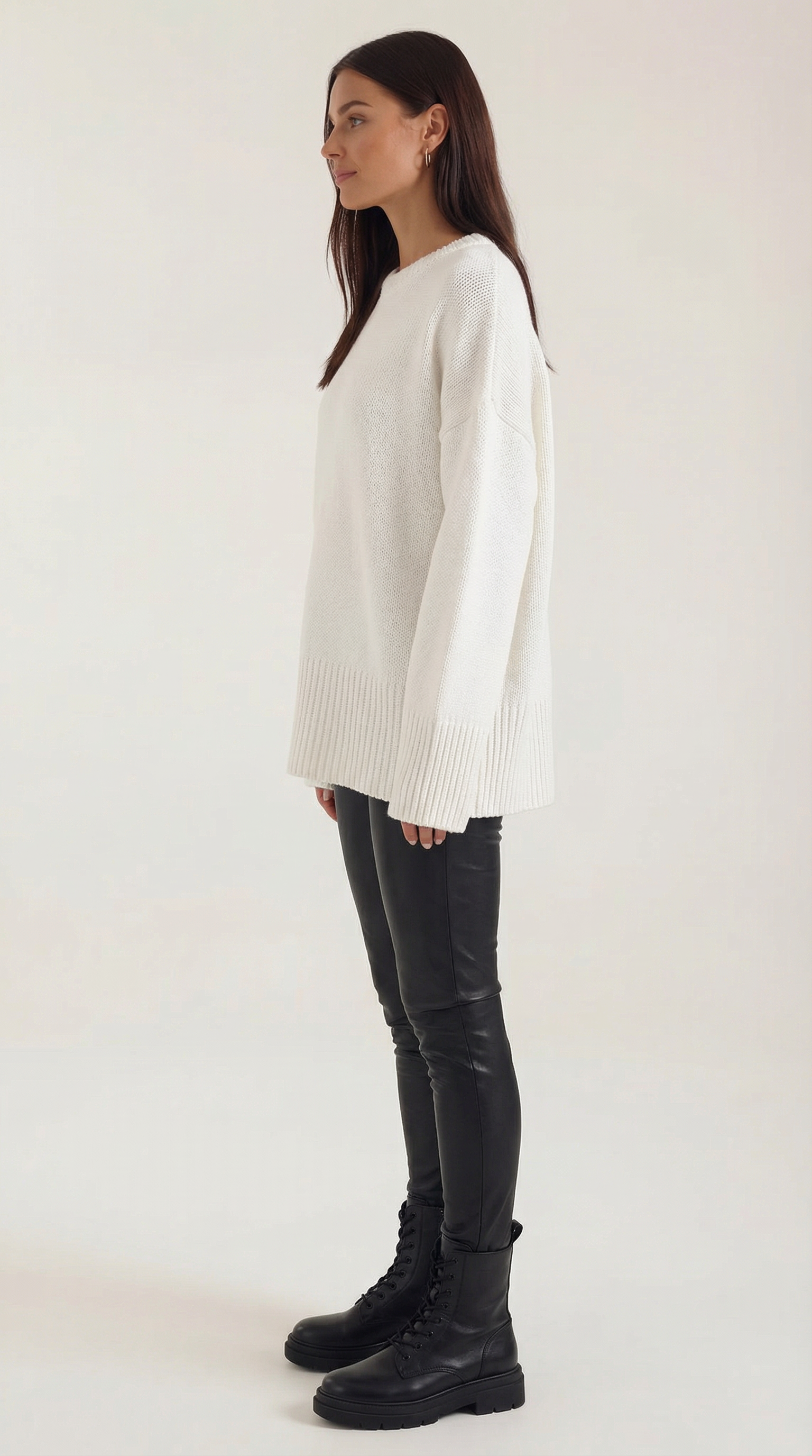 Connie Women's Crew Neck Oversized Knit Jumper with Ribbed Hem