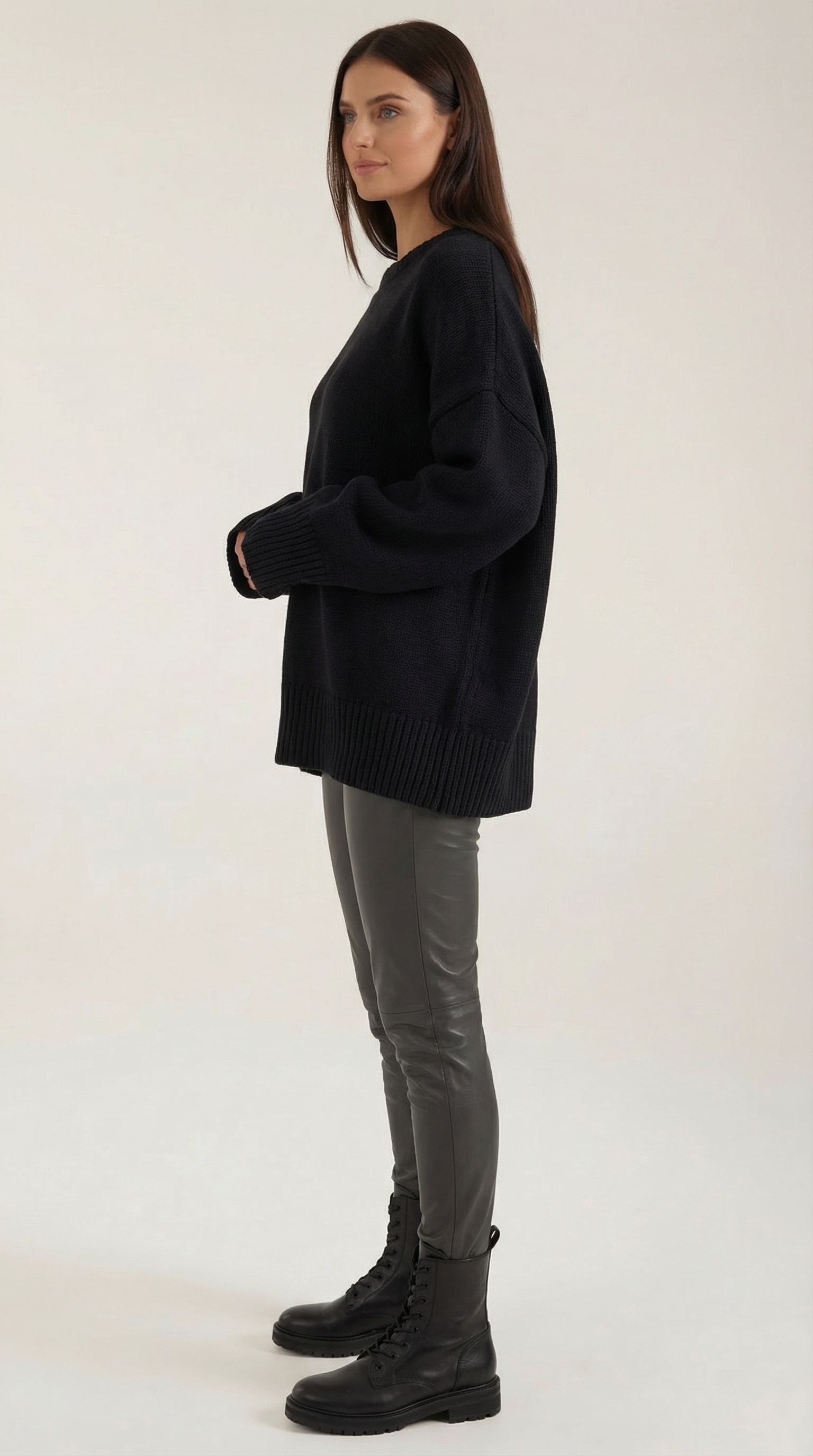 Connie Women's Crew Neck Oversized Knit Jumper with Ribbed Hem