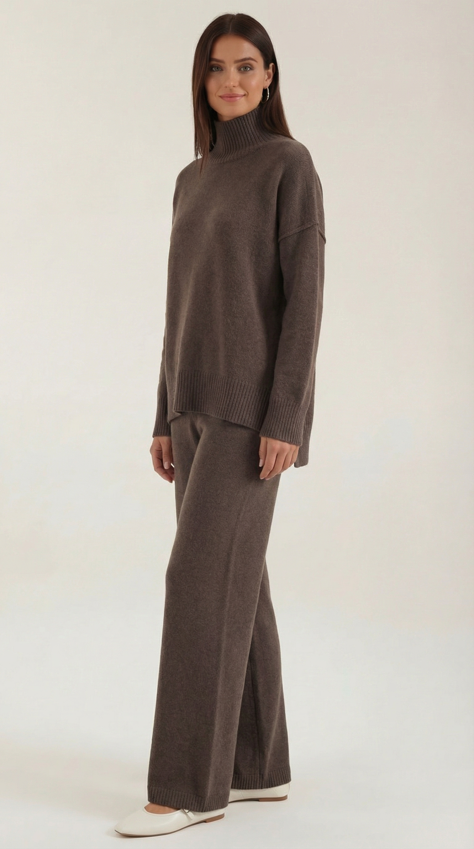 Jean Women's Knit Turtleneck Jumper and Trousers Set