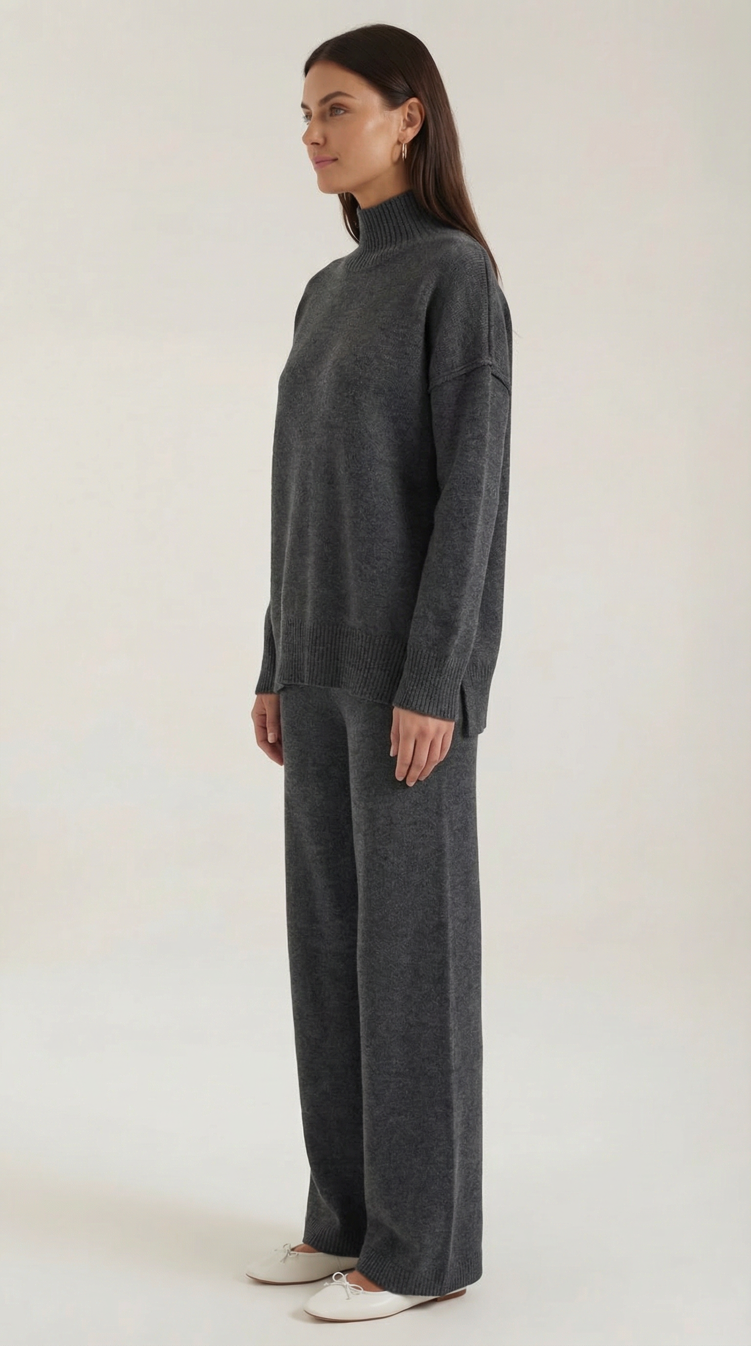 Jean Women's Knit Turtleneck Jumper and Trousers Set