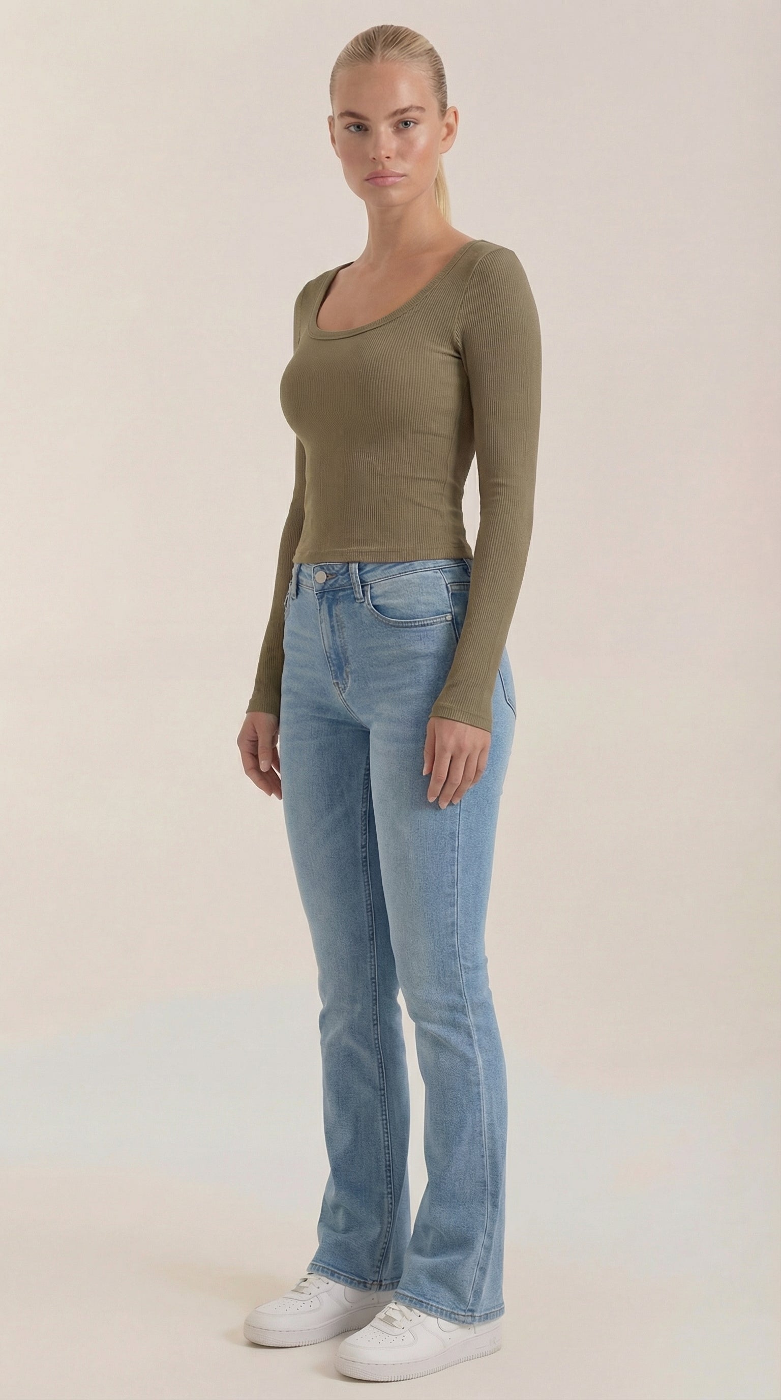 Marian Women's Scoop Neck Long Sleeve Stretch Top