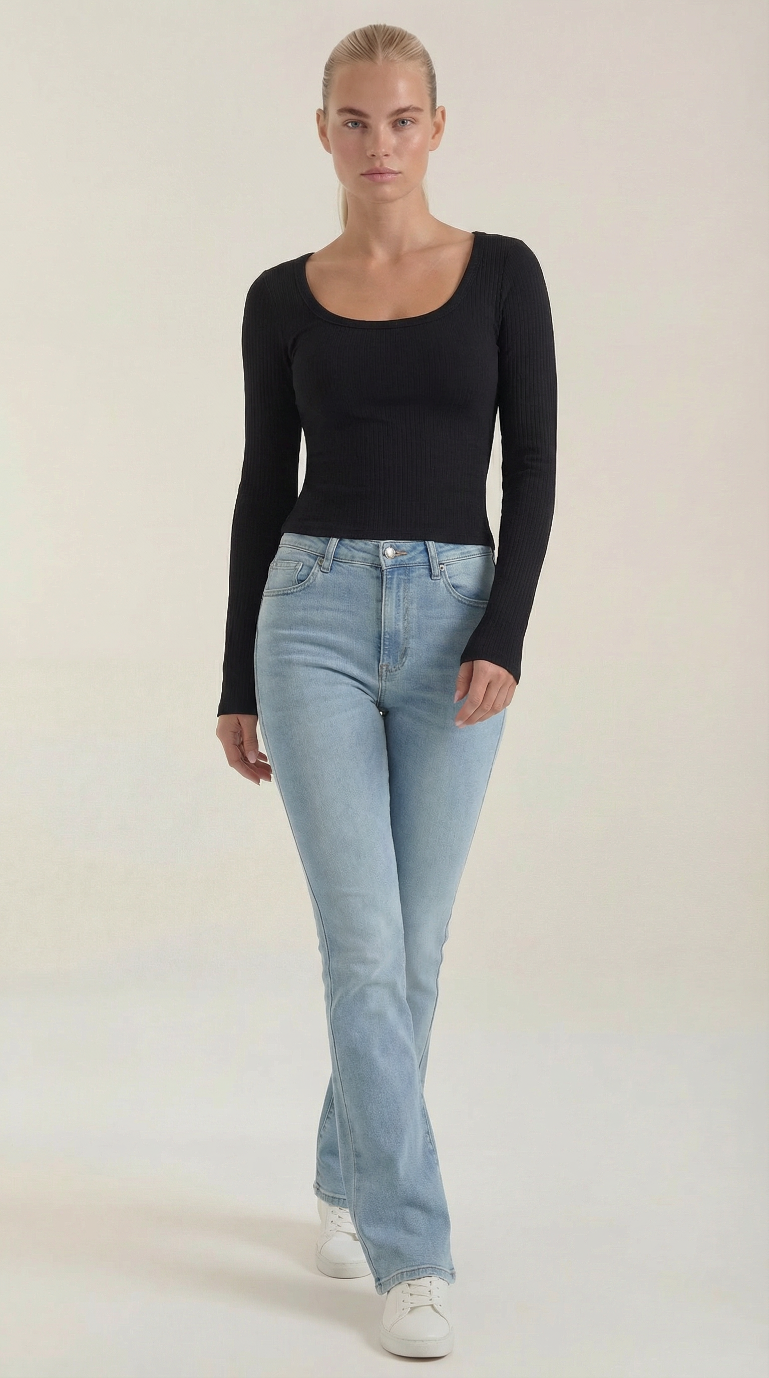 Marian Women's Scoop Neck Long Sleeve Stretch Top - Black